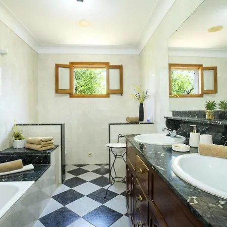 Hébergement de vacances Valero - Beautiful Spacious Close To Town *